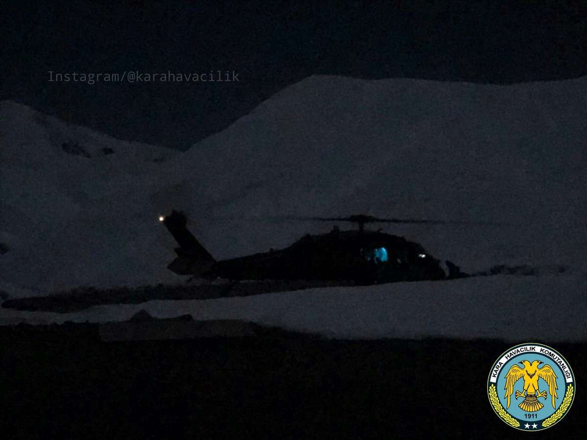 Gece Kartalları 
Hakkari/Çukurca 
#KaraHavacılıkKomutanlığı
#s70blackhawk #karaşahin
