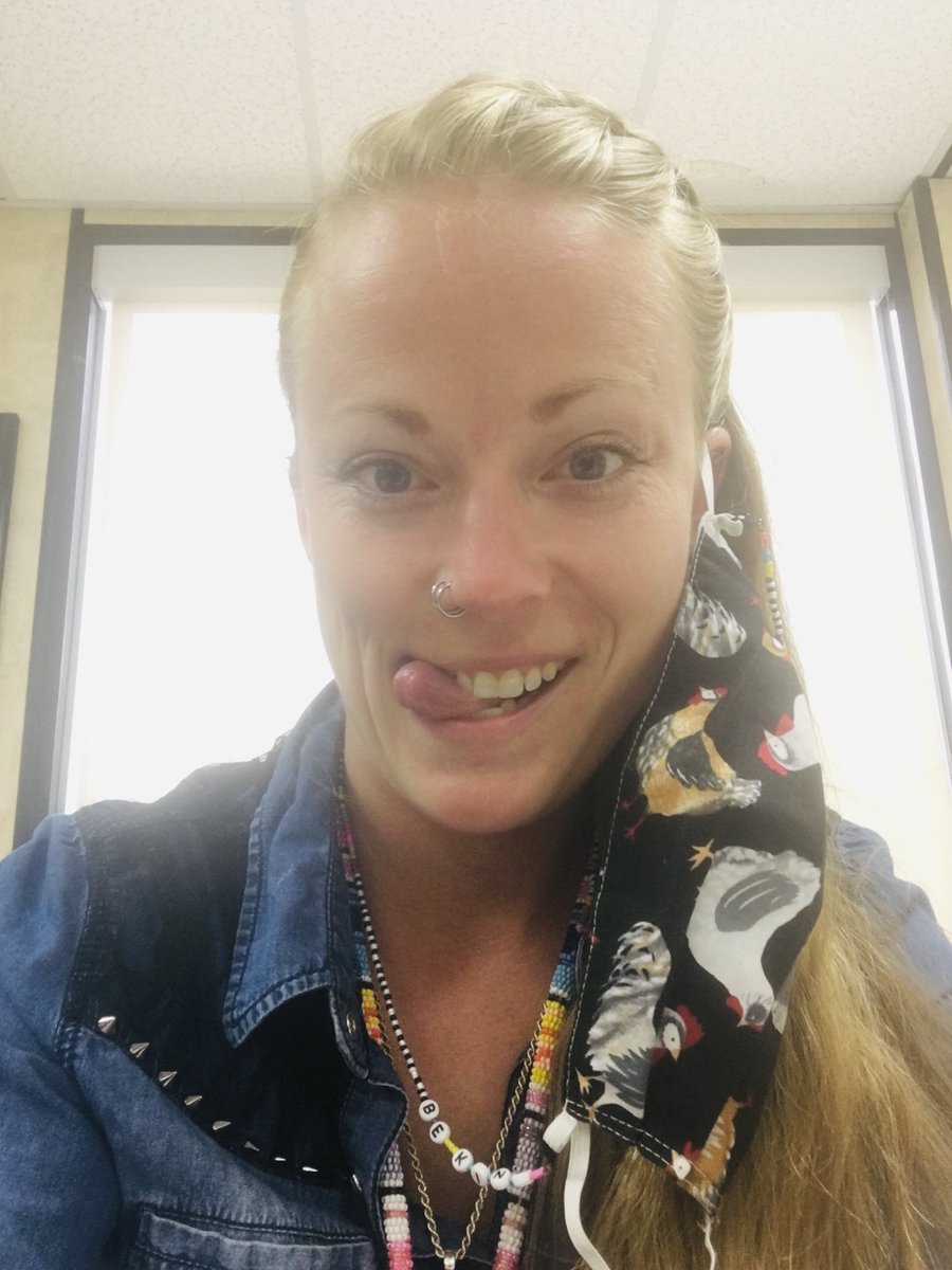 MrsMorganEd's tweet photo. Hello #edutwitter team! I've been creating fun #COVID19  ice breakers for the first week and wanted to share. I call this "What's under the mask?" Choose a face, keep it and ask Ss to replicate what face they think it is. Count down and have everyone *quickly* share their guesses https://t.co/7uh2WB8lfg