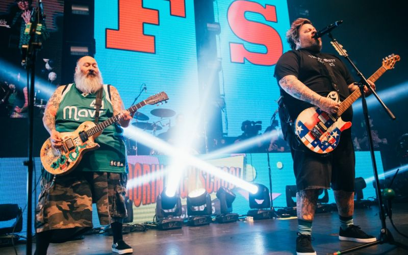 bfsrocks's tweet photo. Comment your favorite song to see us perform! https://t.co/gXQMtu6GvH
