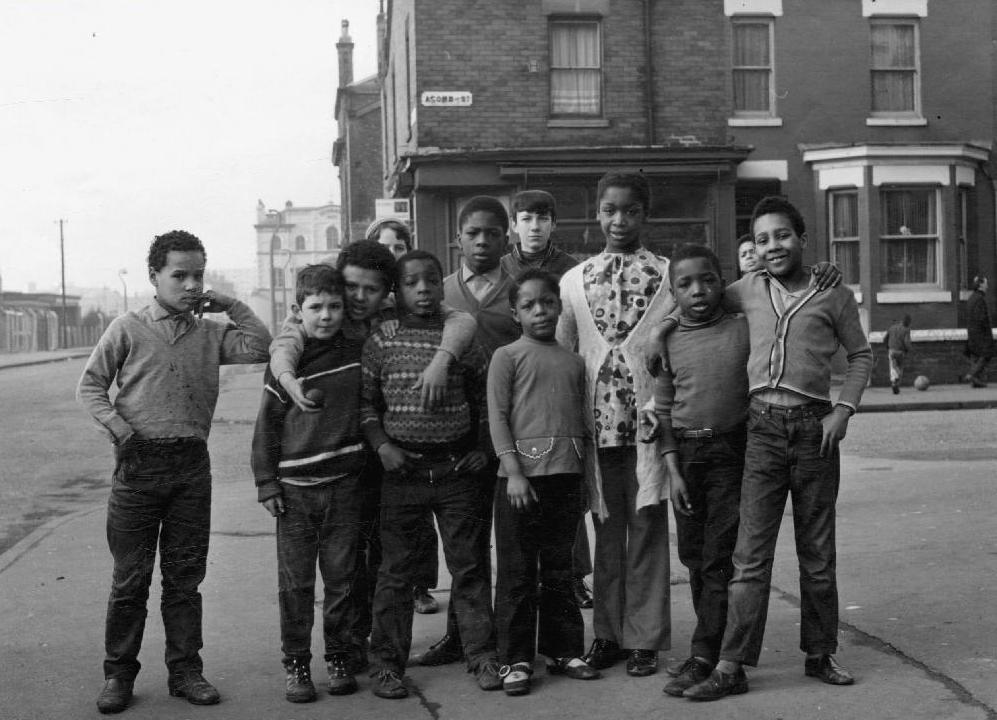 No one is born racist .Children on Acomb St near Whitworth Park, Manchester, 1972..Photo  @MancLibraries Via  @McrHistory