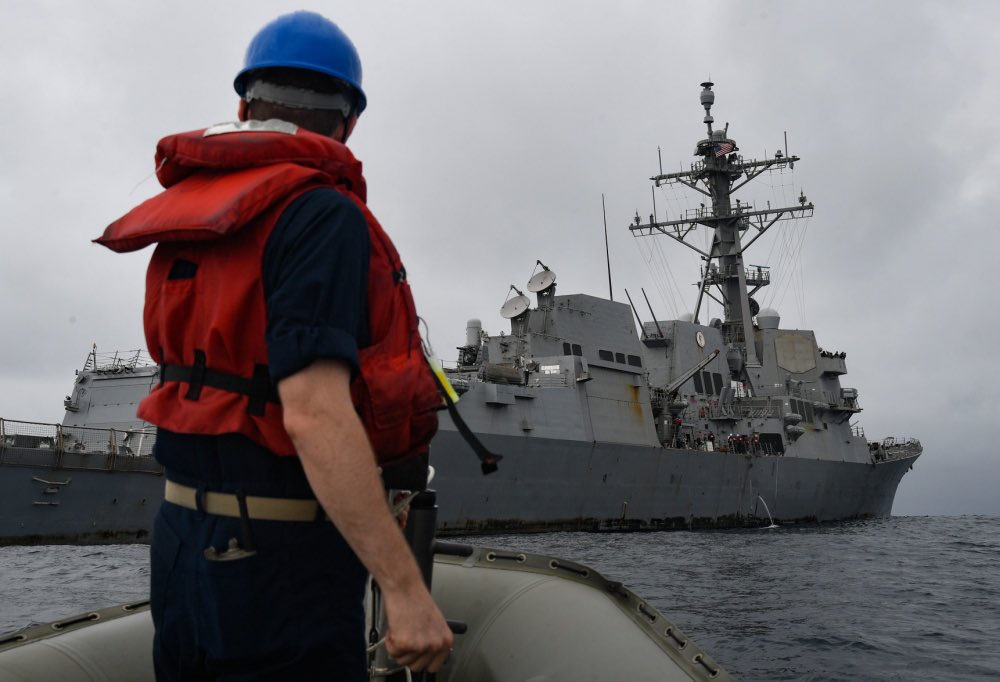 See what’s going on around U.S. 4th Fleet 🌎

#USSTripoli transits the Strait of Magellan, #USSTornado stops in Balboa, Panama for provisions and the #USSPinckney conducts small boat operations. 

@USNavy @Southcom