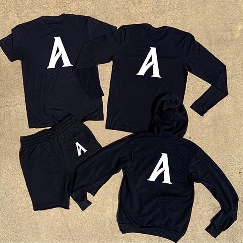 aresfitco's tweet photo. Our September 2020 Capsule Collection, shown here in black, available Friday, September 4th. This collection will be available in white, red, grey, olive, navy, and black, and will have very limited stock. https://t.co/zcIgi8wxxm