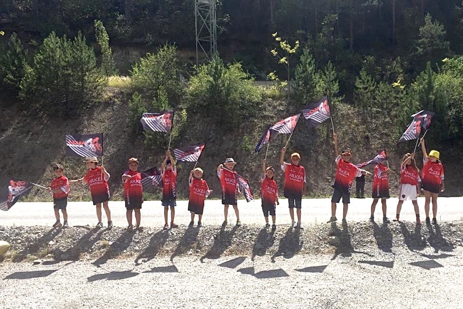 emmanuel hubert tweet media