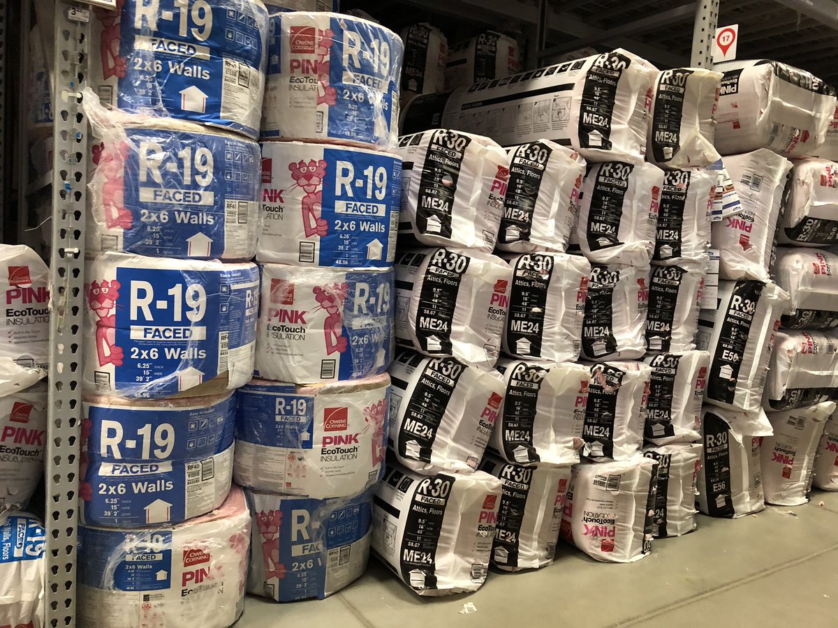 ChrisLicastro's tweet photo. Lowes 1870 power pack down https://t.co/bskk2GttwO