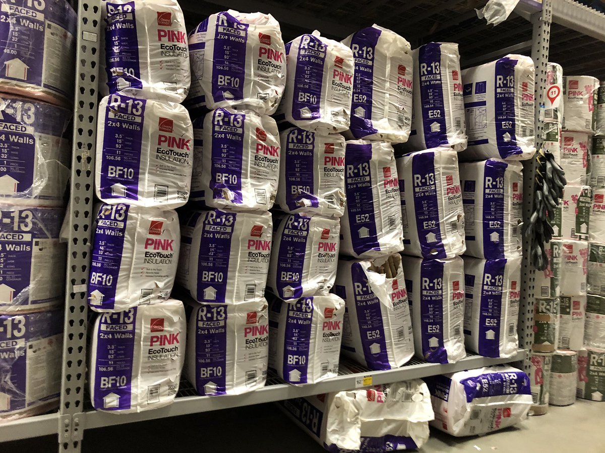 ChrisLicastro's tweet photo. Lowes 1870 power pack down https://t.co/bskk2GttwO