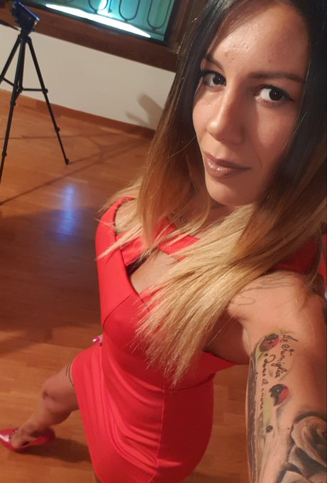 Piccolo cambiamento sostituiro io la bellissima Sarah Slave questa sera quindi vi aspetto alle 23.00