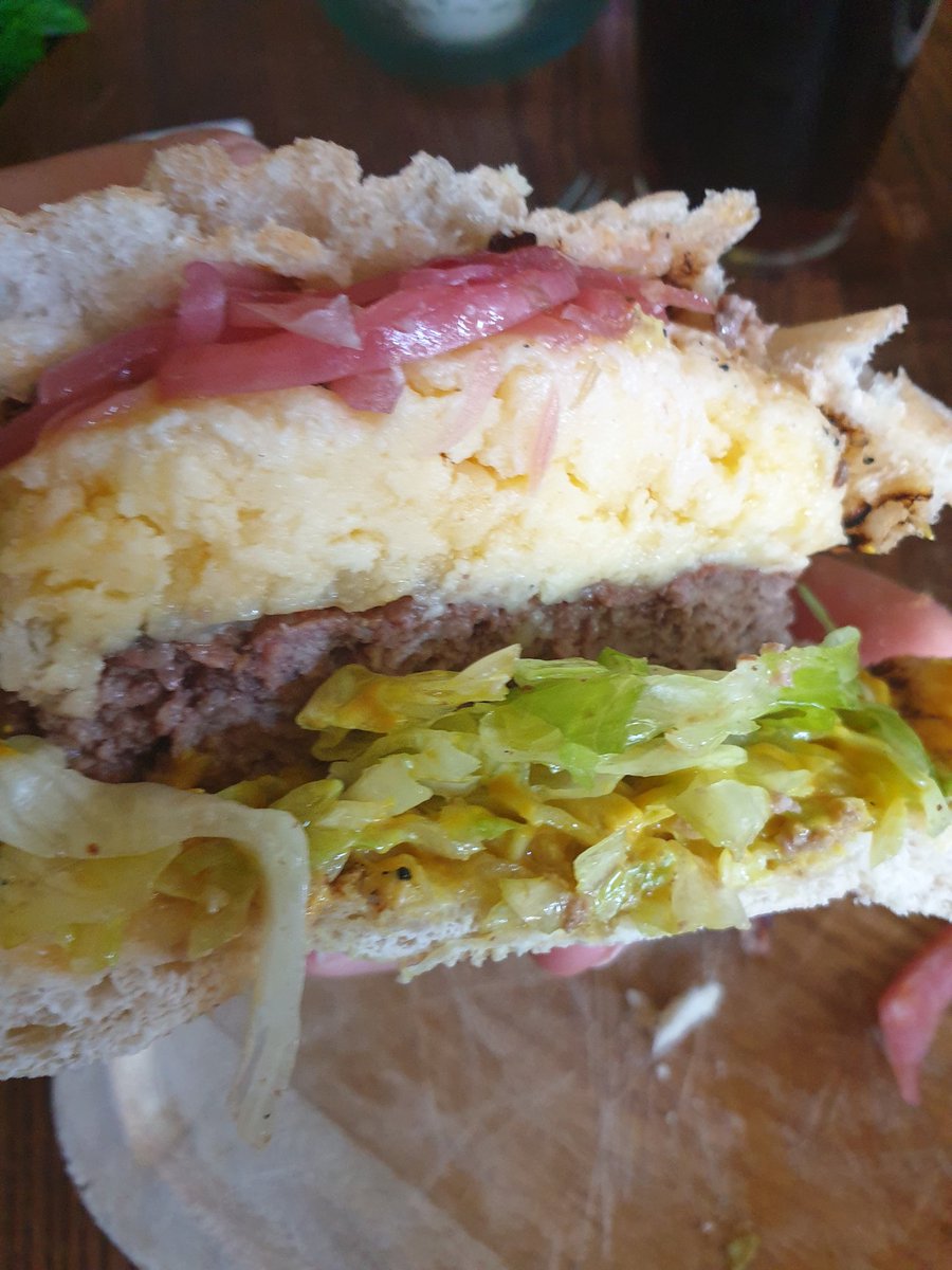 TonyLRichman's tweet photo. Still regret not complaining about the amount of cheese in my burger last week. https://t.co/3jswsg92bg