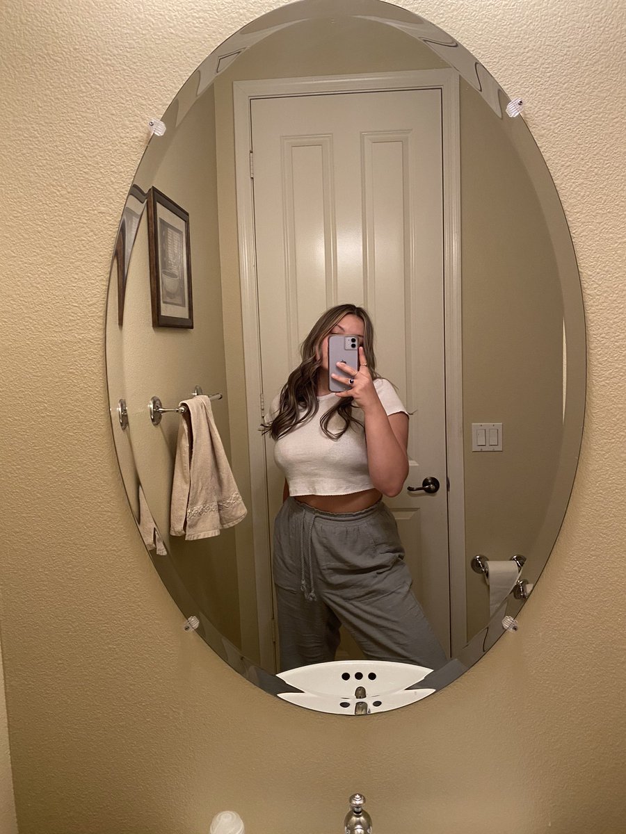 karleerw's tweet image. got bored