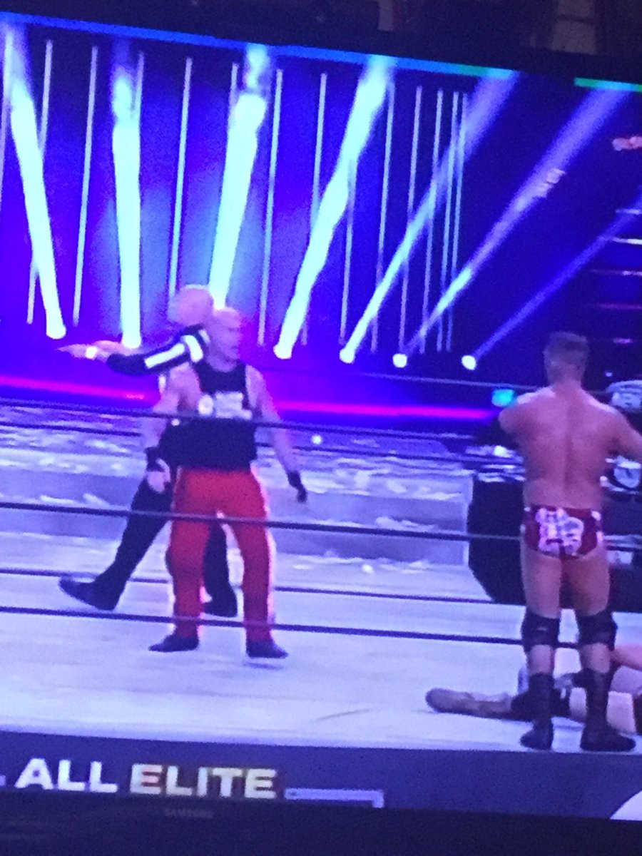 AnAutisticView's tweet image. These guys should have won! #WinToGoAllOut #AEWDynamite