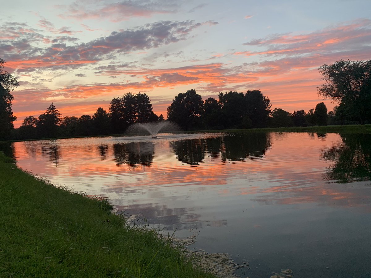JakeHoustonGolf's tweet photo. Nights like these ... 😍 #springfieldcc #springfieldoh https://t.co/DBAHzg9fLY