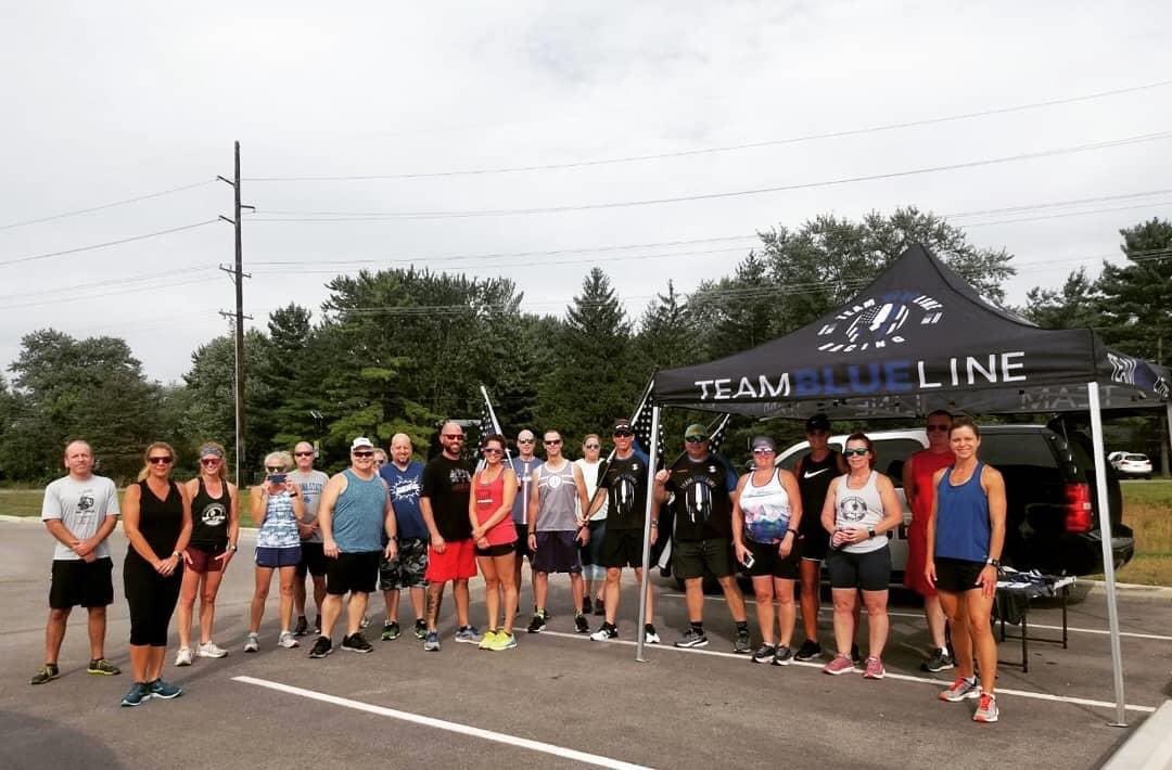 BrownsburgRC's tweet photo. BRC with Team BlueLine Racing. Wednesday evening Honor Run. Honor the fallen, help the injured, rep the blue!
#tblhonorrun #runbrc https://t.co/yf0bi6eqAp
