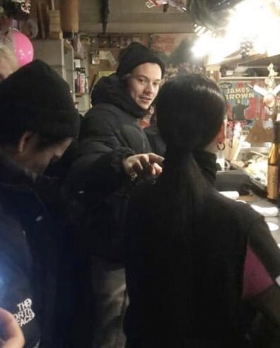 harry styles in japan- a beautiful thread;