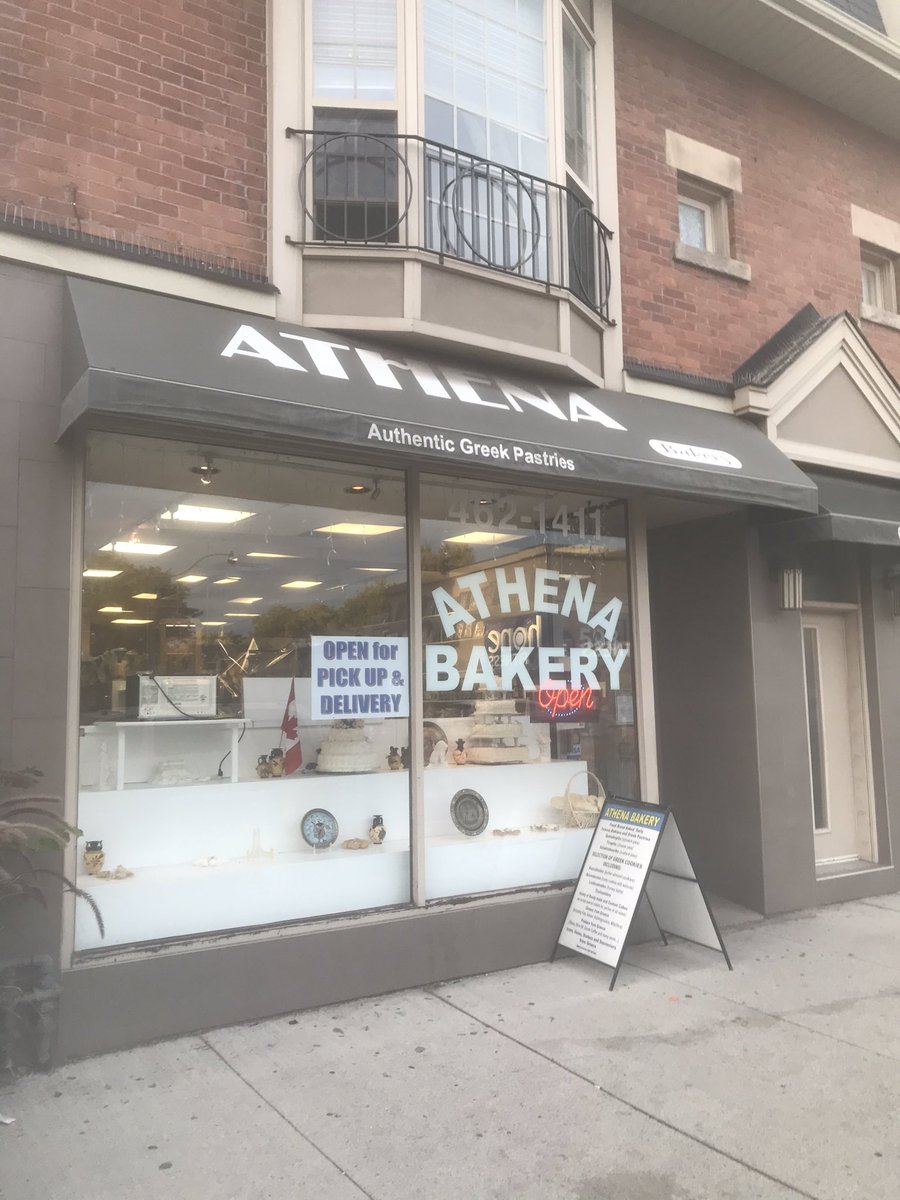 32Spokes's tweet image. Dinner of jerk chicken at Simone’s Caribbean followed by honey balls at Athena Bakery on #DestinationDanforth @GreekTownBIA, all easy peasy by bike now, so good! #bikelocalshoplocal