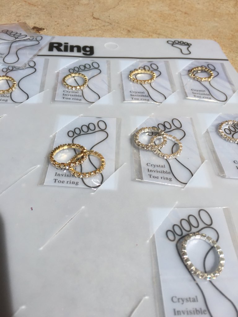 RINGS!!!Crystal Toe Ring: N500 eachFrame2: N2000 (middle ring excluded)Frame3/4: N2000 each