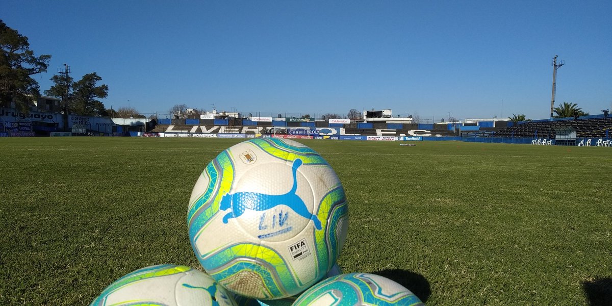 AgrupacionLfc's tweet photo. Un saludo a todos los utileros del futbol  uruguayo y muy especialmente a todos nuestros utileros que son parte fundamental en el día a día de Liverpool 💪💪 https://t.co/a5gQBVprn9