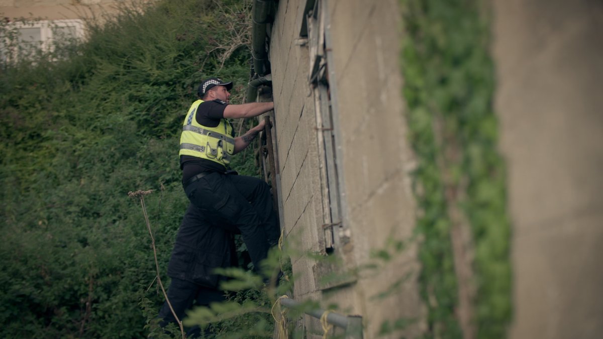 Glos_Police's tweet image. That’s a wrap! We're so proud to feature in @BBCOne's #ReportedMissing. Missing person investigations are a big part of policing here in #Gloucestershire and we hope the series has demonstrated our continued commitment to safeguarding the most vulnerable in our county.