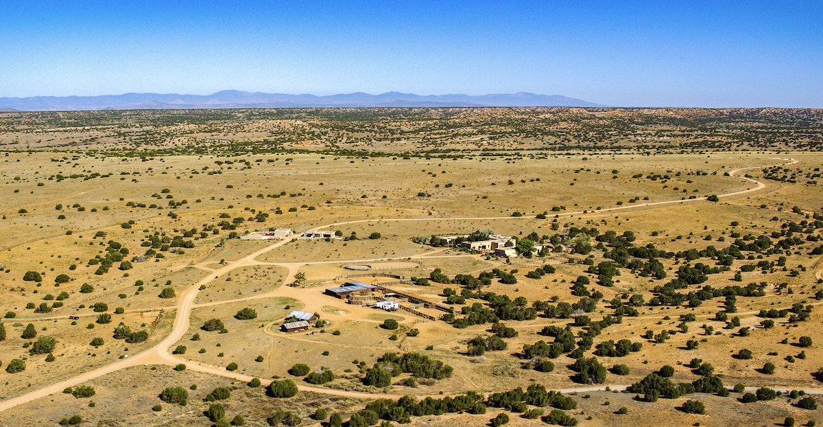 Check out our incredible, 3,250-acre ranch in Galisteo NM - just 25 min from Santa Fe, this property has 2 luxe residences, 2 smaller living structures, and a killer Ranch Center with groom’s quarters and top-notch equestrian amenities! ow.ly/ZlPo50Bcvq3