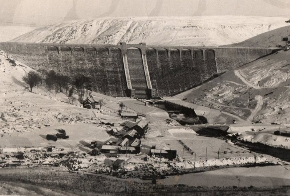 Phase two was due to start in the 1930s, but was delayed due to the Second World War. The plan had been to build three more dams and flood the Claerwan valley, but advances in concrete technology meant only one dam had to be built- Claerwan dam.