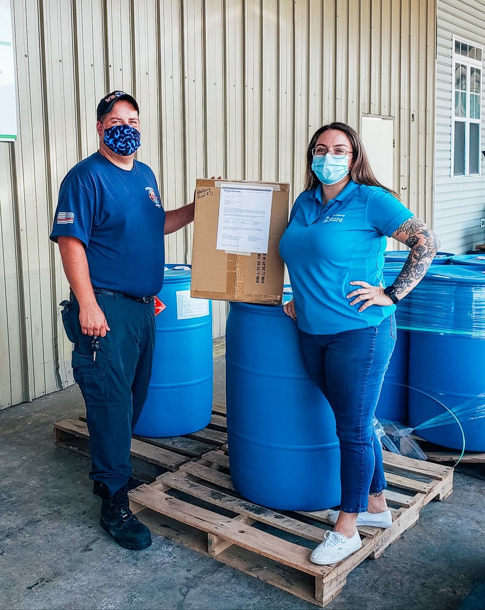 habitatSC_org's tweet photo. Masking a Difference 2.0:
-112,000 masks 😷
-2,350 gallons of hand sanitizer
-275 organizations 
-13 Habitat locations
-36 safer counties 👊🏼

#sctweets #StayHealthySC https://t.co/SThvlpBxjn