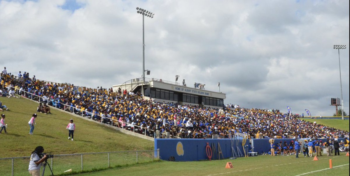 Coach Sean Lampkin tweet media