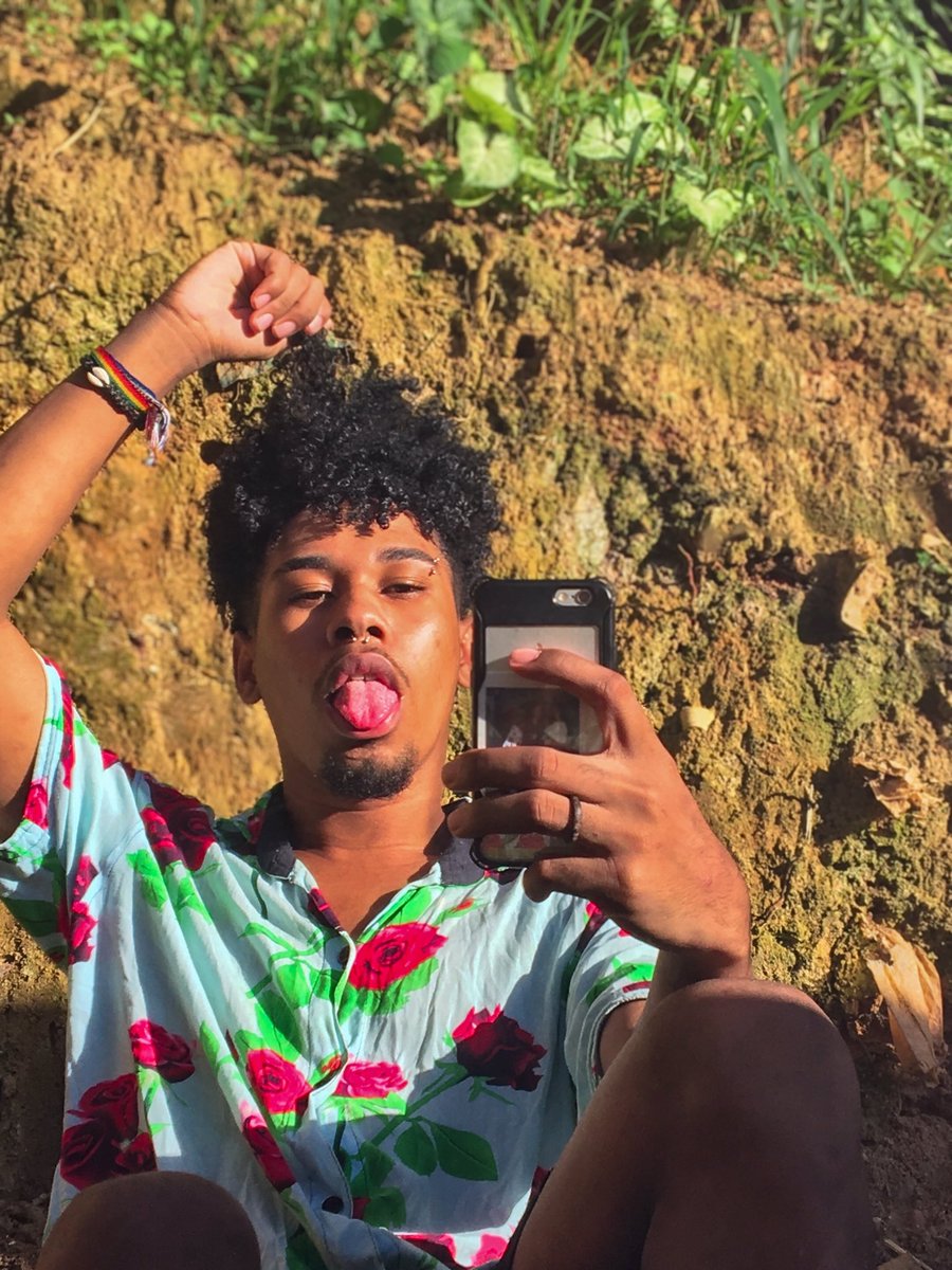 RonaldGomesEdu2's tweet image. 😜🔛
#LGBTQnaoTemPaz