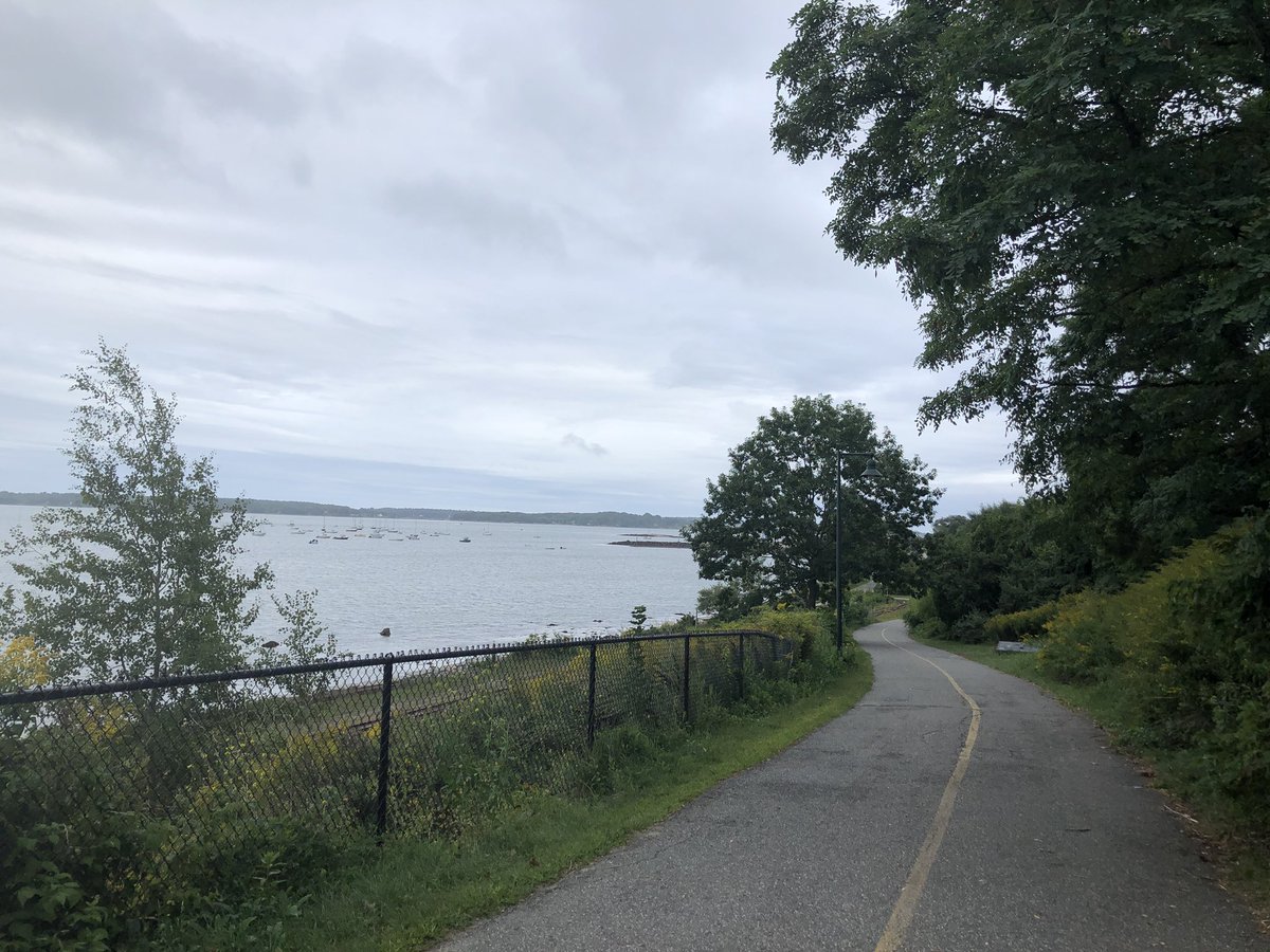 LexieOConnorWX's tweet image. Quick post vacation...pre bed run! See you back on #GoodDayMaine tomorrow morning! 🏃‍♀️ #liveoncbs13 @WGME