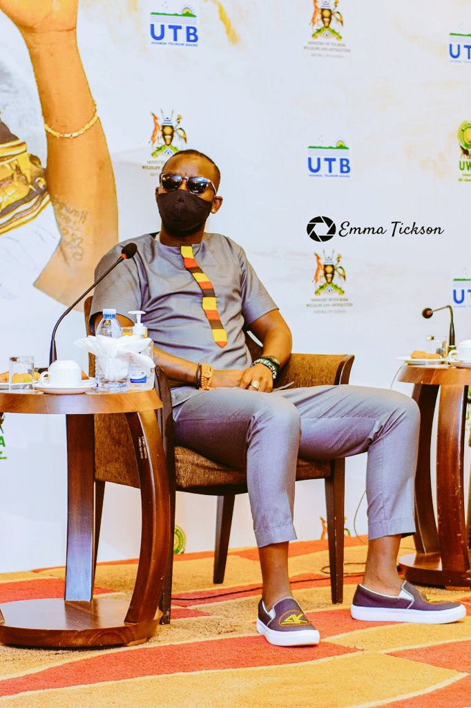 akamogaabduswa1's tweet photo. All you need in this life is ignorance and confidence, and then success is sure. # #congulations @eddykenzoficial may Almighty Allah blessed,advise and protect for good #team eddy kenzo muliwaaaaaaaaaaaaa akalulu keko kati ssebo ayitibwa His Excellency Tourism Ambassador uganda https://t.co/i4Xo2Bzn1S
