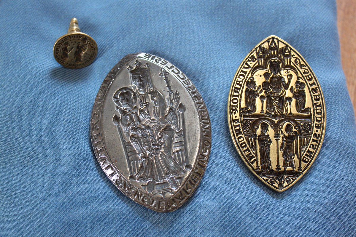 LincsCathedral's tweet photo. #ThrowbackThursday
In December last year, an extremely rare 12th century seal matrix was rediscovered in Lincoln Cathedral during an audit of the cathedralโs extensive collections as part of the #Connectedproject. https://t.co/aMBqiSKcZ2