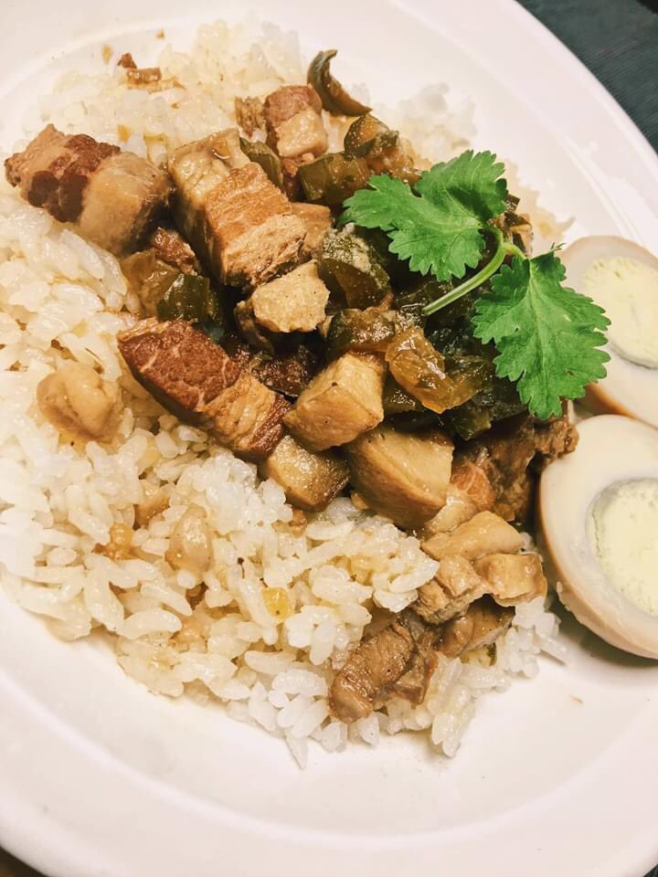 Hello September #yeg

Most popular rice dish 
Braised Pork Rice 👨‍🍳👨‍🍳👨‍🍳👨‍🍳👨‍🍳
Family recipe, Hand cut Pork Belly, with ours special marinade cucumbers pickles 

So delicious 🤤🤤🤤🤤🤤

#yeg #yegeats  #yegfood #tasteoftaiwan #formosabistro #yegfoodie #healthy #safetyfirst