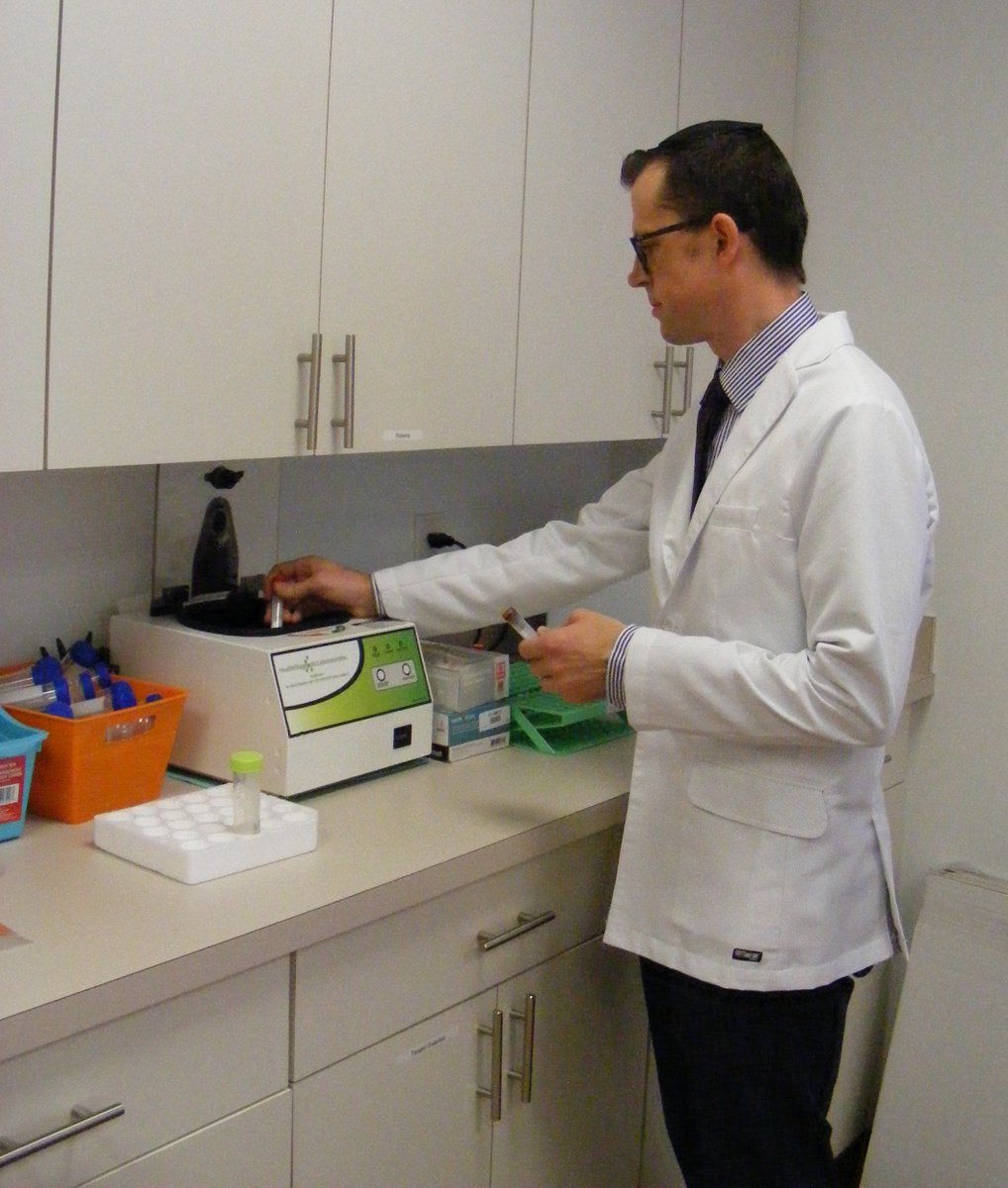 MBioconnect's tweet photo. Dr. Miller checking samples!
#Covid19 Test results in 48 hours GUARANTEED.  Come in today for your quick test and have results ASAP!
Patients who have test #postive for Covid in the last 7 daysWe need your saliva and will 💲pay💲 for it!  #covid19  

DM us now for more info! https://t.co/V5Xq4geGyX