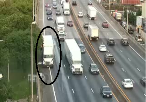 GregRice1010's tweet photo. The #CrossBronx is the WORST of it en route to the #NewJersey-bound @PANYNJ_GWB- here's why!
It's a broken-down 18-wheeler that couldn't quite limp off to the shoulder @ #WebsterAve. It's A MESS from the Sheridan- the #Bruckner/#Deegan combo's better!
@1010WINS @WINSTRAFFICNYC https://t.co/cZlwWJhMIO