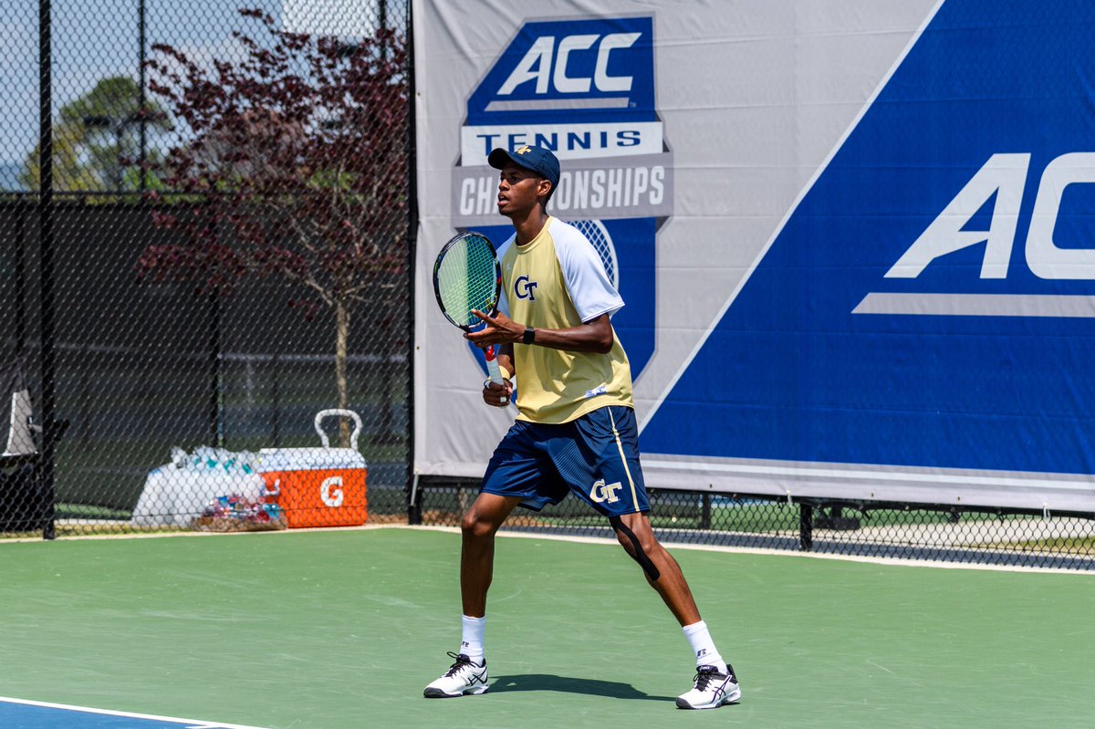 .@chris_eubanks96 teamed up with @mackiemacster this afternoon for a 6-3, 6-2 victory during the opening round of doubles play at the 2020 @usopen!

🇺🇸🎾🐝

📰buzz.gt/MTN_USopen

#USOpen 
#ACCMTN
#TogetherWeSwarm /// #FightJackets