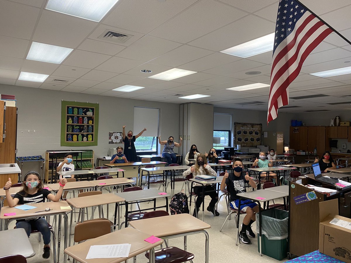 MsKWindsor's tweet photo. Another first day of school- this time for group #2 - ended with thumbs up again! 👍🏻 #WeAreAllInThisTogether @MsLKadar @SpringhouseMS https://t.co/9xTObZwCvp