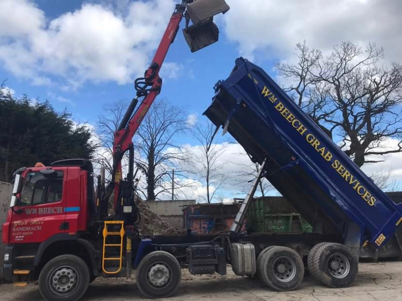 🚨 GRAB WAGON SLOTS AVAILABLE for your muck away/soil/inert 
#cheshire #muckaway #grabwagon #northwich #cheshirebuilders #buildingproject 
☎️ Call us on 01477500379