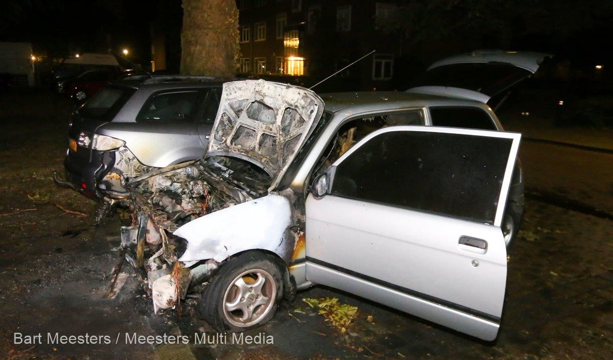 Weer auto in vlammen op in Den Bosch -..