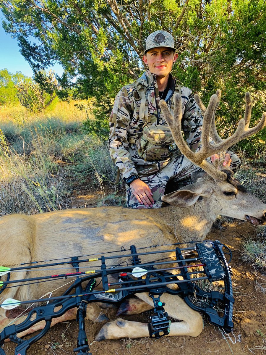 melon_adrian's tweet photo. Thank god I was able to punch out early this morning shoutout to my boy @sonny_boiii27 for the help ๐ค๐ฝ#twodaysdeep #398spotnstock https://t.co/CKRwz9KzMA