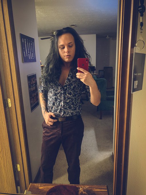 Subscribe to my Only Fans for                   🖤🦇🖤 -BDSM/kink content -male/female content -BFE (boyfriend