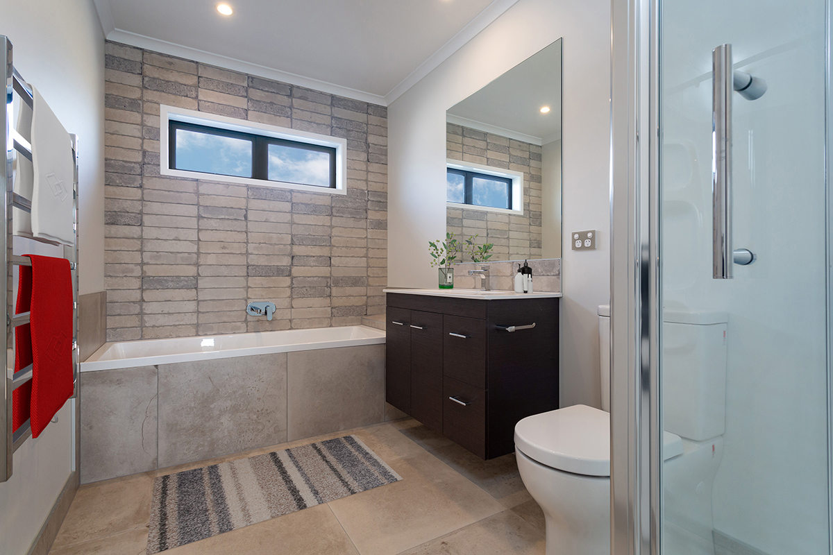 Universal_Homes's tweet photo. This beautiful home offers sophisticated urban living in prestigious Karaka Waters. This elegantly designed four bedroom property is ready to move into now! https://t.co/W6Pfs5If4G 
#universalhomes #thelivingdifference #karakawaters #auckland #realestate https://t.co/aZsYoD2TY4