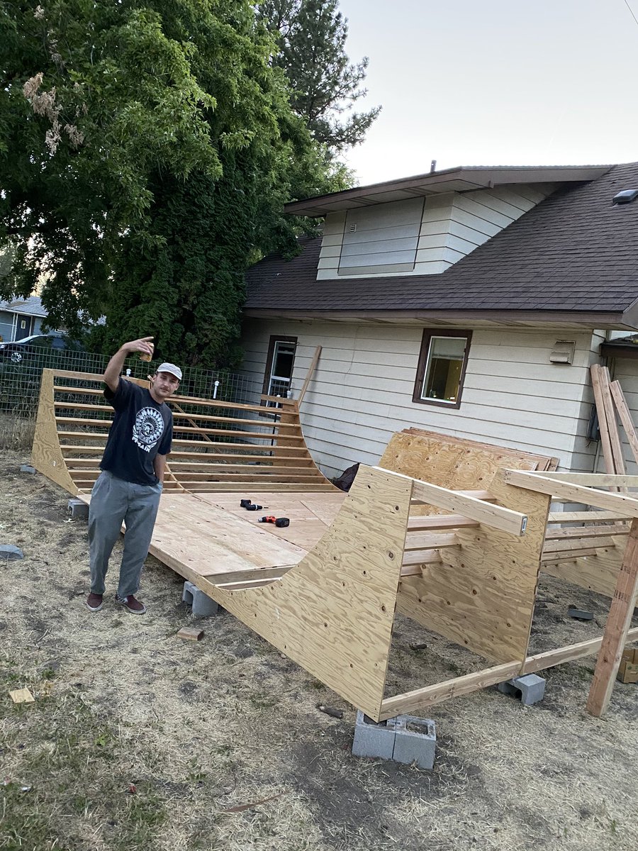 DickNanna's tweet image. Check back in four days