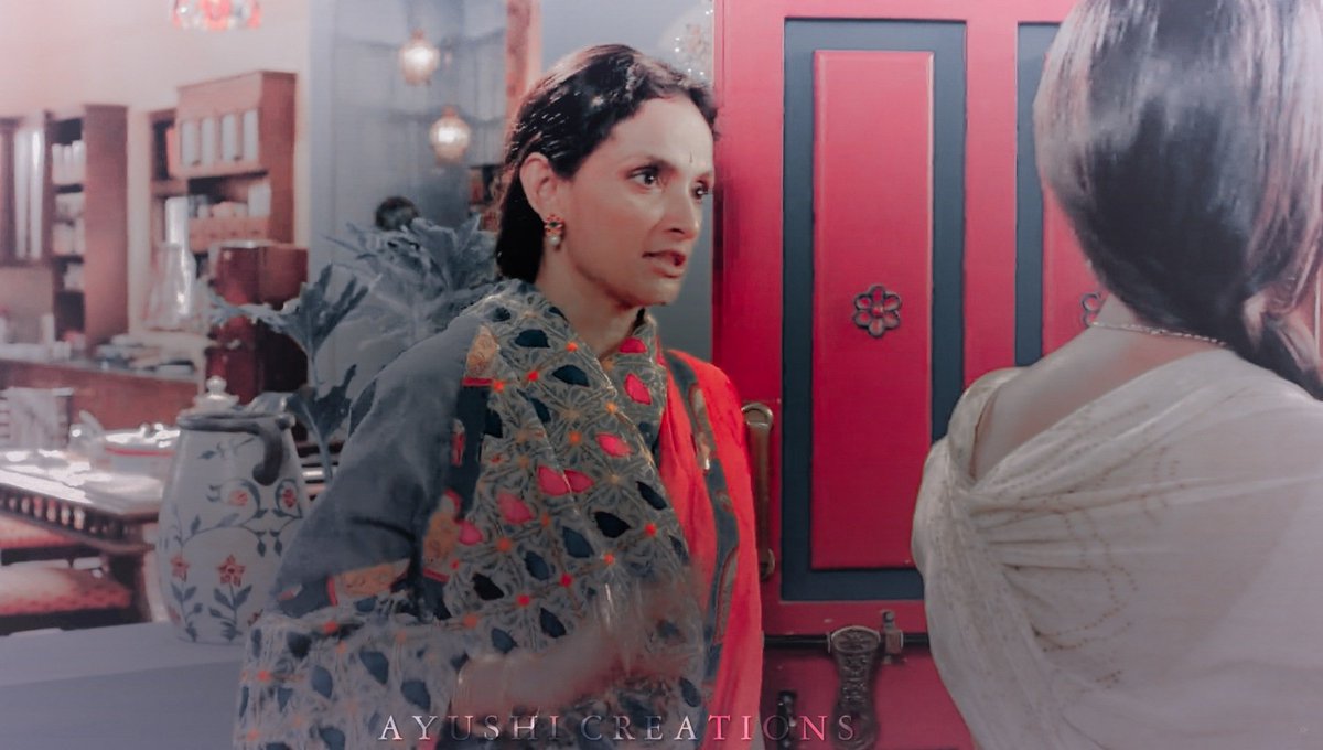 "beti nein itna pyar diya uski koi parwah nahi, damaad nein itni izzat di, itna maan diya uski thokar maarke chaki gayi"the way Kusum is clear on what is right and wrong is literally  #ShaadiMubarak