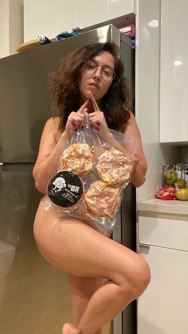 I just really fucking love @yeastiebagels https://t.co/2VXI17XsC2