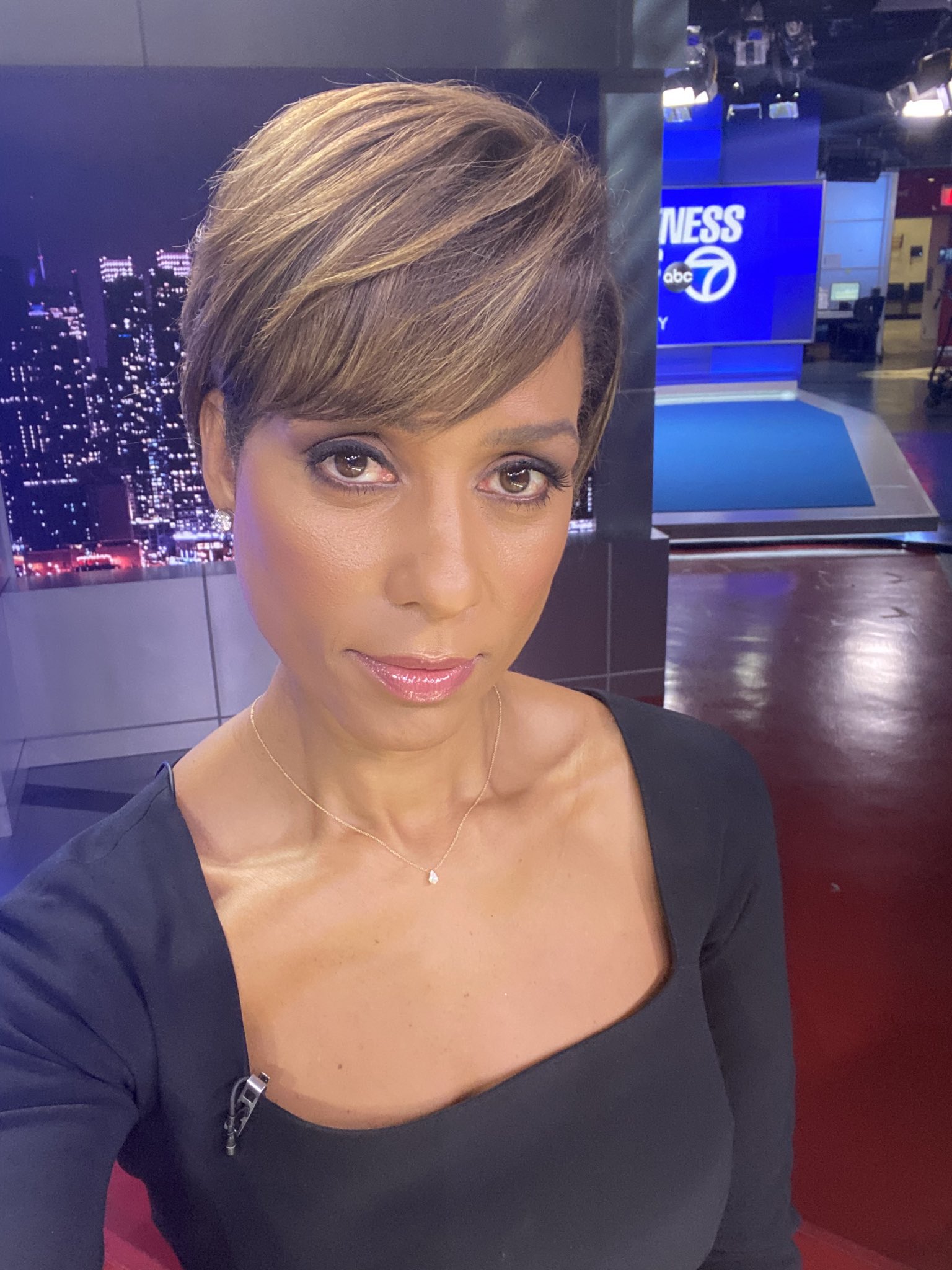 sade-baderinwa-on-twitter-a-lot-of-breaking-news-tonight-abc7ny-https-t-co-f4aplk0qo6-twitter