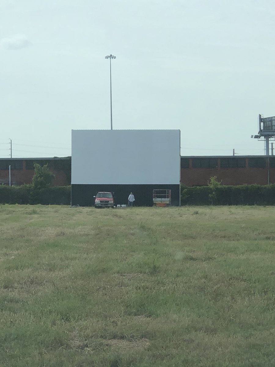 ksharif21's tweet photo. Recently I started the First &amp;  Only Black Owned Drive in Movie Theatre in Houston, TX called Space City Shows. It cost nothing to help spread the word Retweet, Like, and Share. “We Change The Way You View Things.” @spacecityshow https://t.co/AyV4PHiwIT