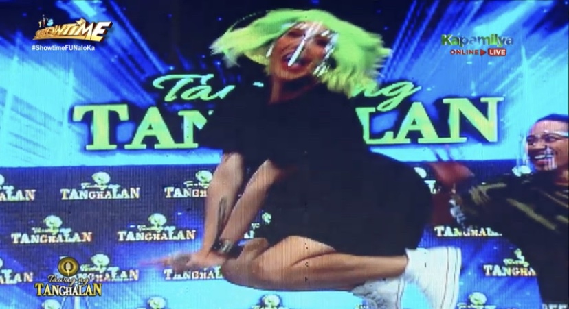 itsShowtimeNa's tweet photo. Ano ang masasabi niyo sa jump shot ni Meme Vice, Madlang People? #ShowtimeFUNaloKa https://t.co/CW2py7IRh8