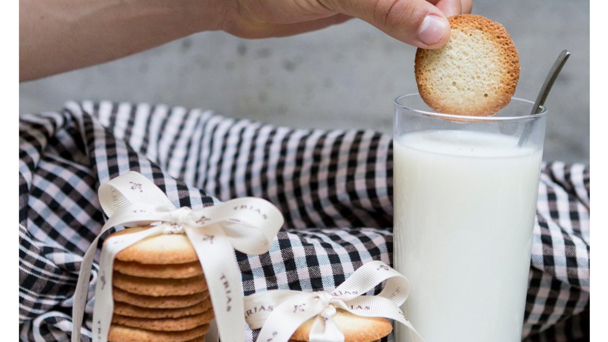 TriasBiscuits's tweet photo. Completa la frase!
🍪 A mi m'agrada menjar les Teules...
----------------------------------------------------------------------------------
¡Completa la frase!
🍪 A mí me gusta comer les Teules...
#teules #teulestrias #trias #biscuitstrias #triasbiscuits #galetestrias https://t.co/ReYjtk9dh8