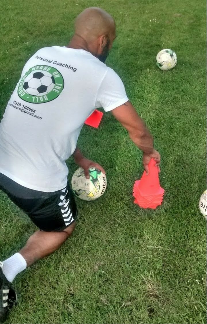 weareontheball's tweet image. No rest for the wicked ⚽️⚽️⚽️
#1on1training #groupsessions