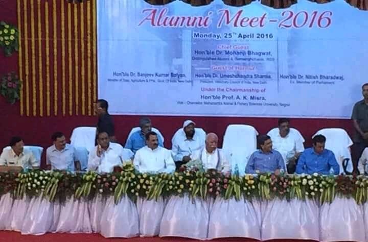 PanditMunde's tweet photo. #IncreaseInternshipAllowance 
@Dept_of_AHD 
@girirajsinghbjp 
@drsanjeevbalyan 
@DrMohanBhagwat
@CMOMaharashtra
@AjitPawarSpeaks 
@SunilKedar1111 
@bharanemamaNCP 
@Dev_Fadnavis 
@mipravindarekar 
@MiLOKMAT   
Internship allowance is the right of students.... https://t.co/Y2zaAc2MNb