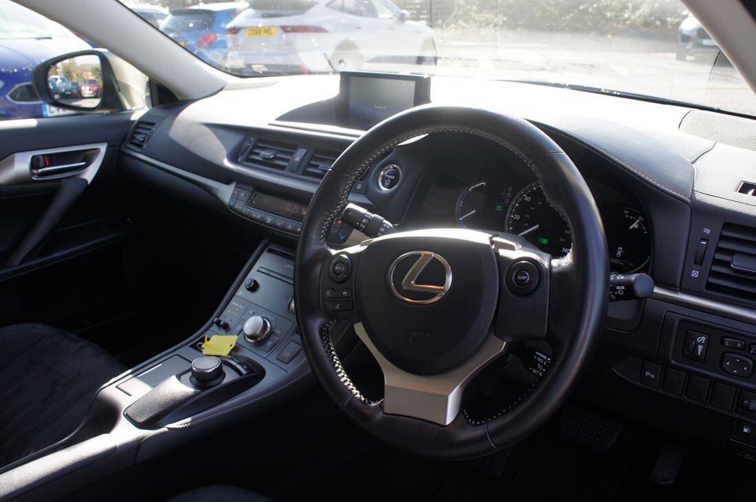 Sinclair_Direct's tweet image. Here's a great offer to start off the weekend - this stunning Luxury Hybrid Premium Compact Hatchback 2017 Lexus CT 1.8 200H ADVANCE Hybrid, CVT, 33,955 miles NOW a competitive £14,995 , recently reduced to save an additional £300.

Search / Finance / Collect at Sinclair Direct.