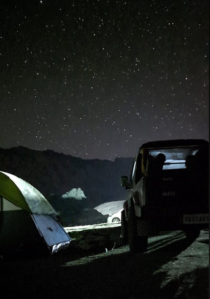 Ripple11046's tweet photo. Bucket List 🙌
Can't even imagine this kind of sky in Delhi.. 
Location : Ladakh, India
Photo is borrowed. 
Just look at the beauty of NATURE.  
#sky #ladakh #stars #universe #peace https://t.co/qeF90N5g0n