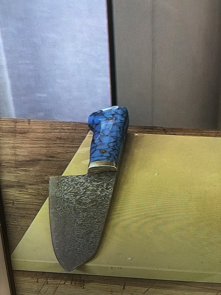 Got some serious knife envy watching <a href="/sat_jamesmartin/">Sat_James Martin</a> - where’s it from <a href="/jamesmartinchef/">James Martin</a> ?